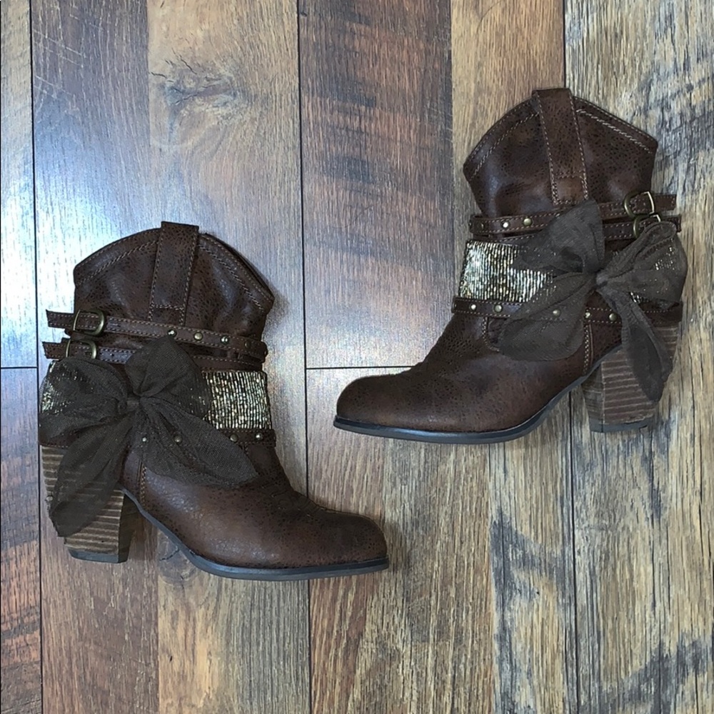 Cute Brown Booties with Bow